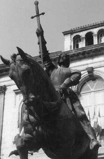 equestrian statue of Joan of Arc